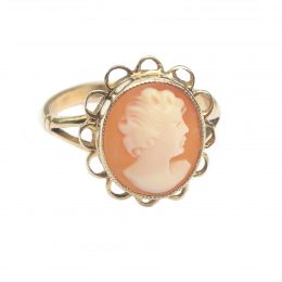 Antique 9ct gold cameo ring