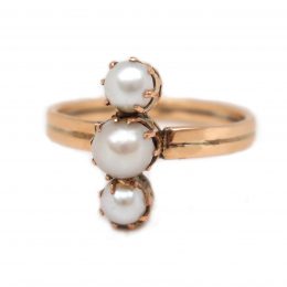 Antique 14ct gold pearl trilogy ring