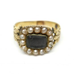 Georgian seed pearl and hair under glass 15ct gold mourning ring