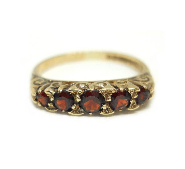 Vintage five stone garnet 9ct gold ring