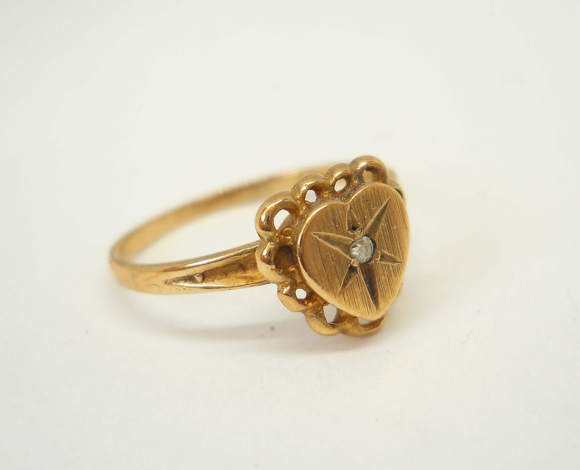 Vintage diamond set 9ct gold heart ring