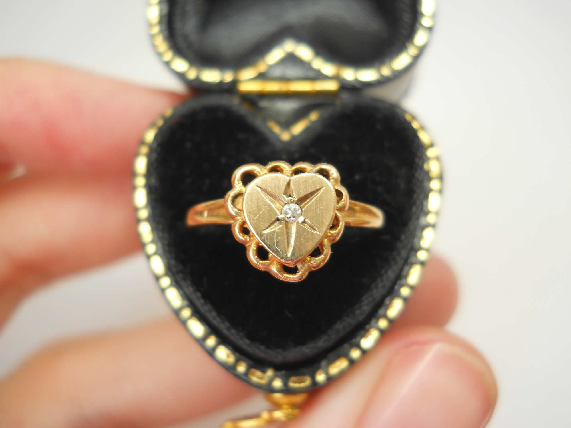 Vintage diamond set 9ct gold heart ring