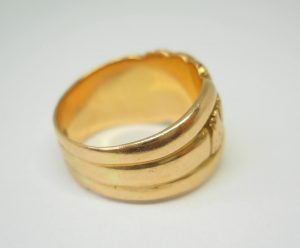 Antique Victorian 18ct gold keeper ring, circa 1900