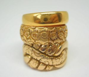 Antique Victorian 18ct gold keeper ring, circa 1900