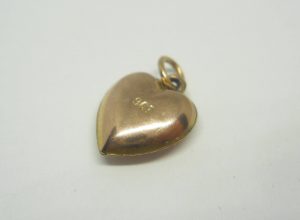 Antique midi size 9ct gold puffy heart charm