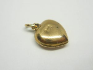 Antique 9ct gold puffy heart charm