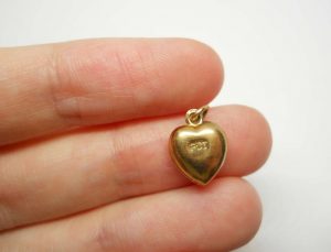 Antique 9ct gold puffy heart charm
